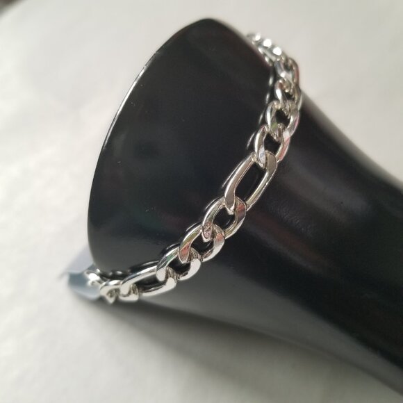 Claire's Silver Chain Link Bracelet - Picture 3 of 5